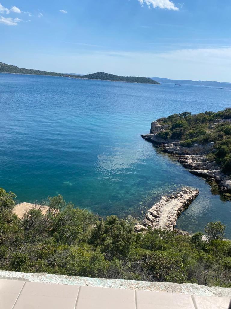 Alleinstehendes Haus Am Meer Robinson Tkon Exteriör bild